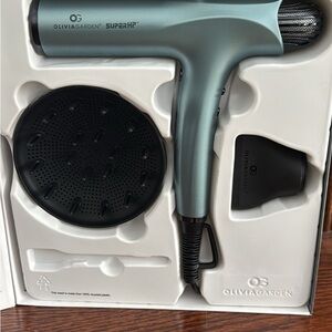 Silver Grooming Tool with Ergonomic Design and Attachments